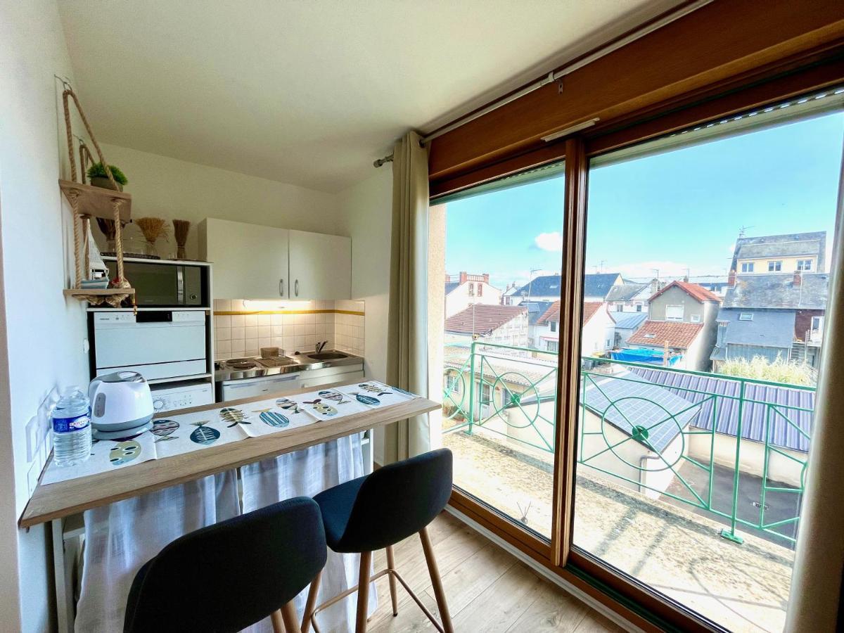 Salm, Coquet Studio Avec Balcon Ouistreham Extérieur photo