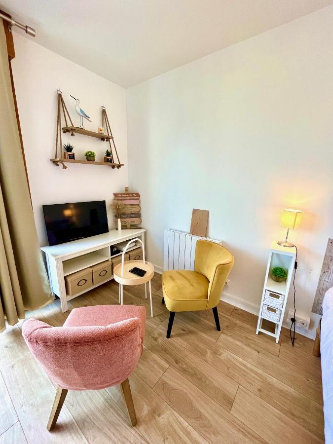Salm, Coquet Studio Avec Balcon Ouistreham Extérieur photo